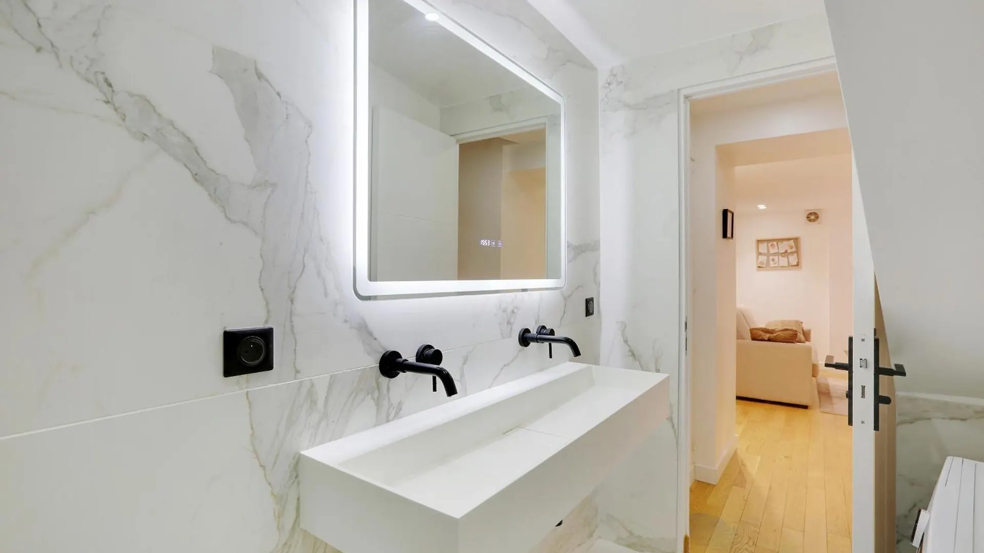 شقة Beautiful 2 Bdr Duplex In باريس