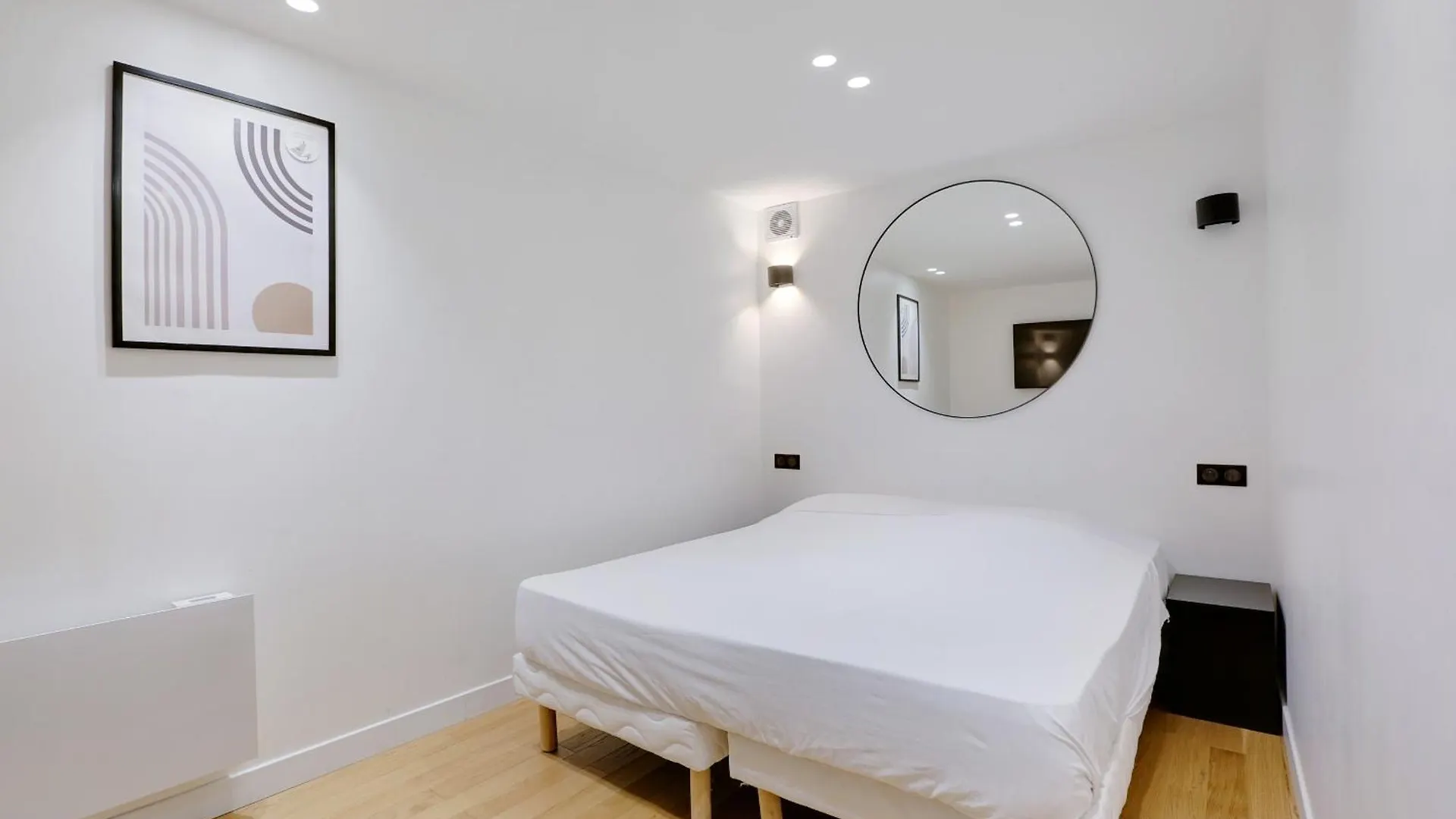 Beautiful 2 Bdr Duplex In Paris Apartment 0*,