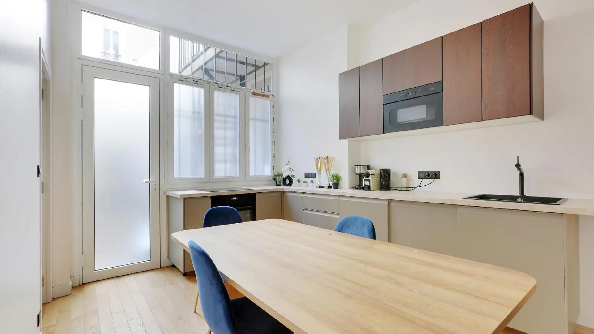 Beautiful 2 Bdr Duplex In Paris Apartman